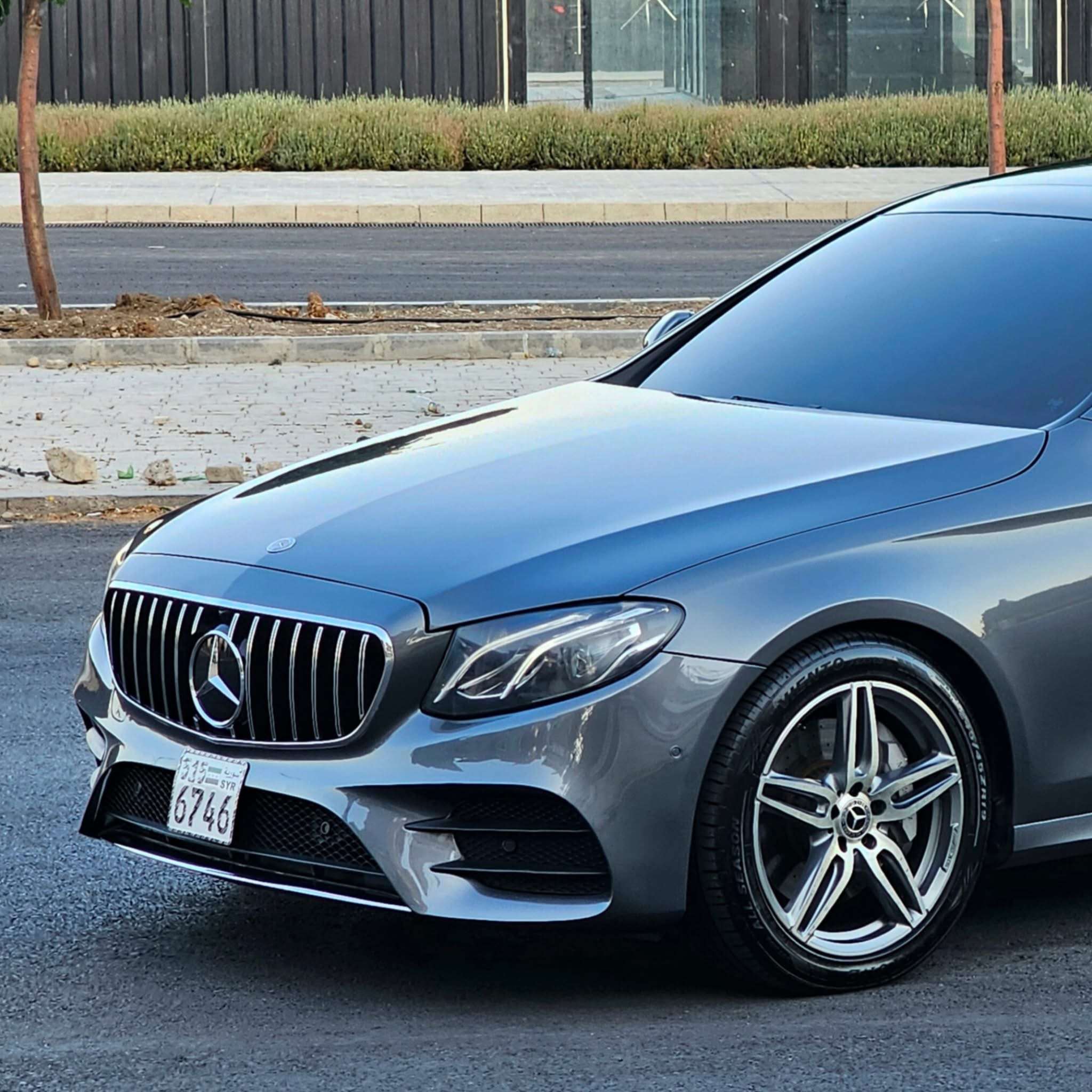 Mercedes E300 - دمشق