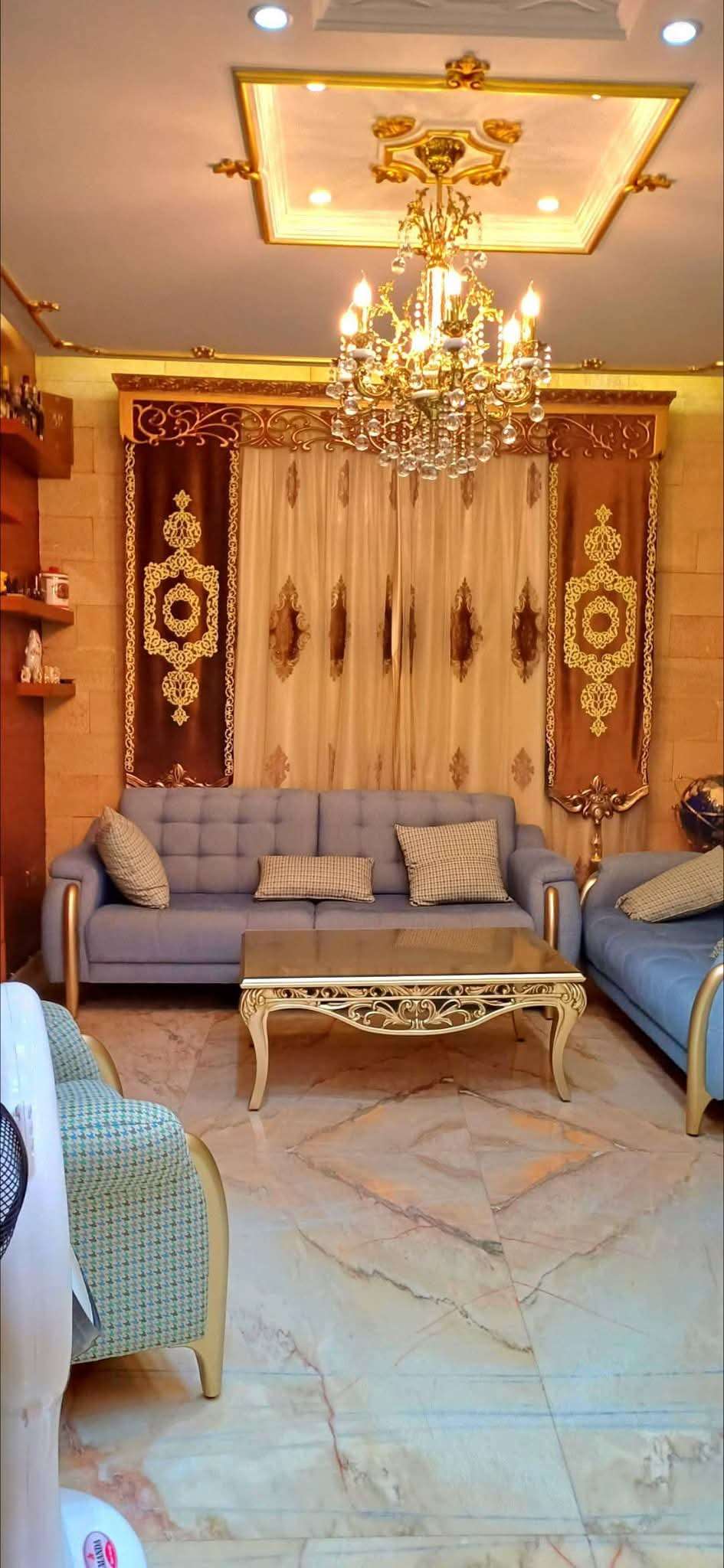 شقة سكنية فاخرة ملكية على بحر جبلة - جبلة