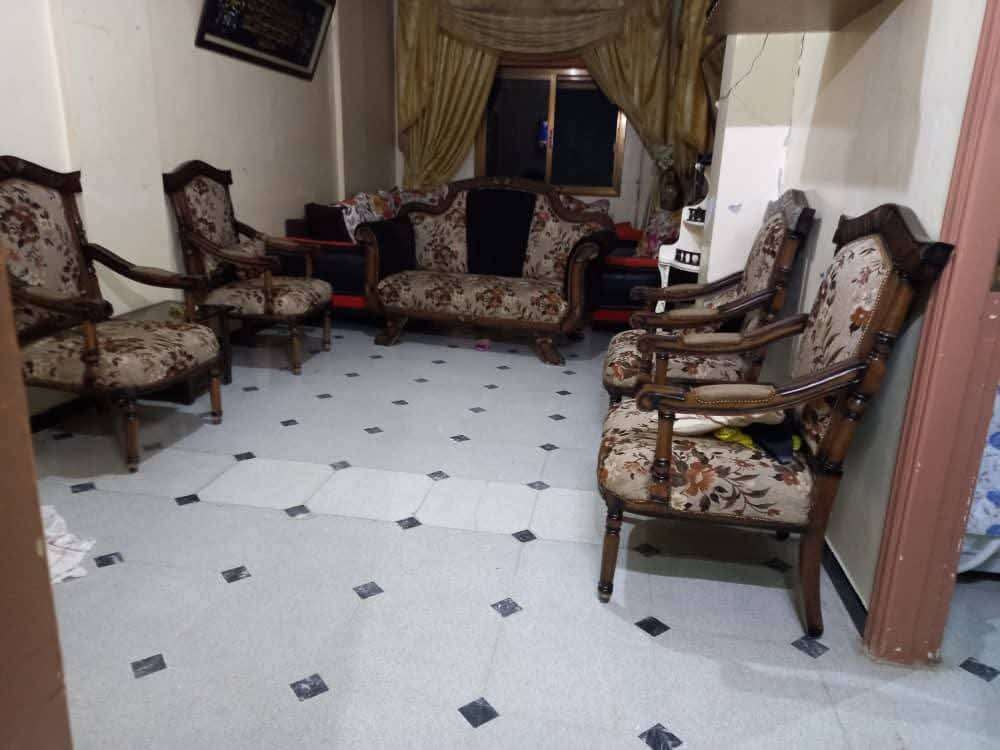 شقة بالنقعه مساحة ١٦٠ بجبلة - اللاذقية