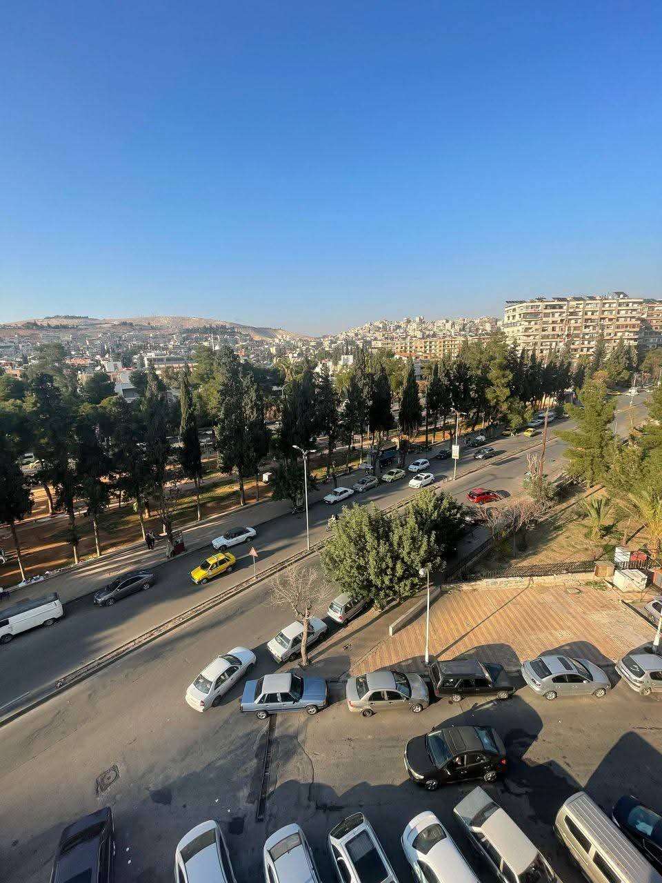 للبيع بسعر مغري جدا بالمزةاتوستراد - دمشق
