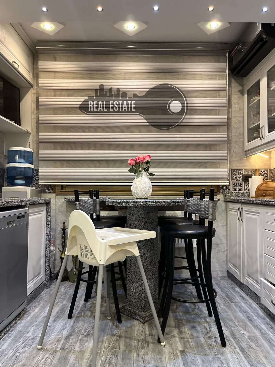 للبيع شقة 3 غرف و صالون في ضاحية قدسيا - دمشق - صورة 3
