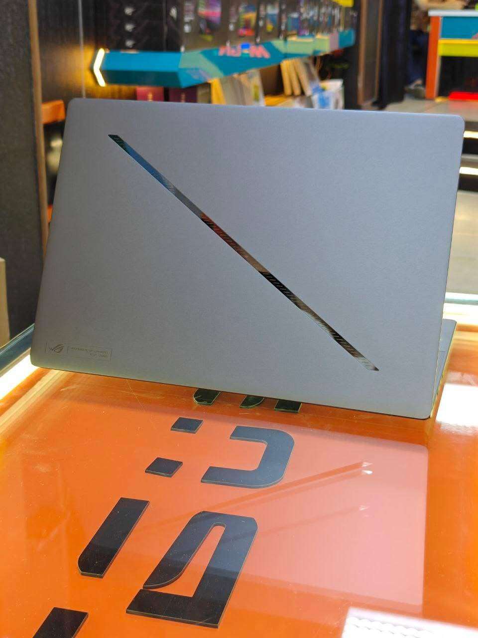 لاب توب ASUS Pog Zephyrus - إدلب - صورة 2