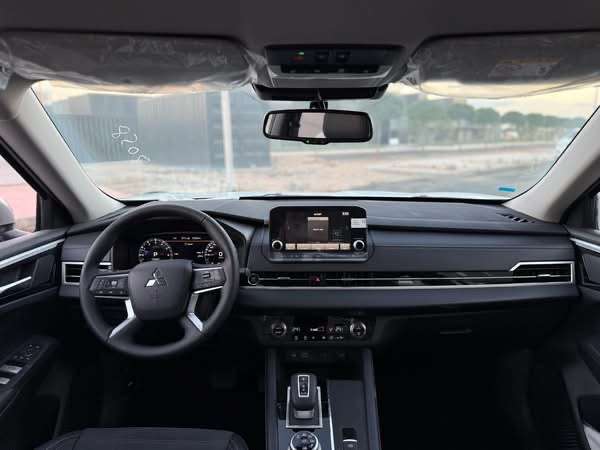Mitsubishi Outlander 2025 - دمشق - صورة 3