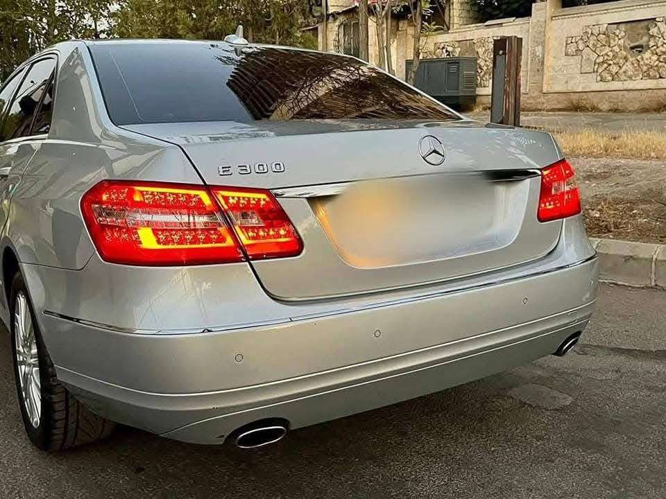 Mercedes Benz E300 2011 - دمشق - صورة 3