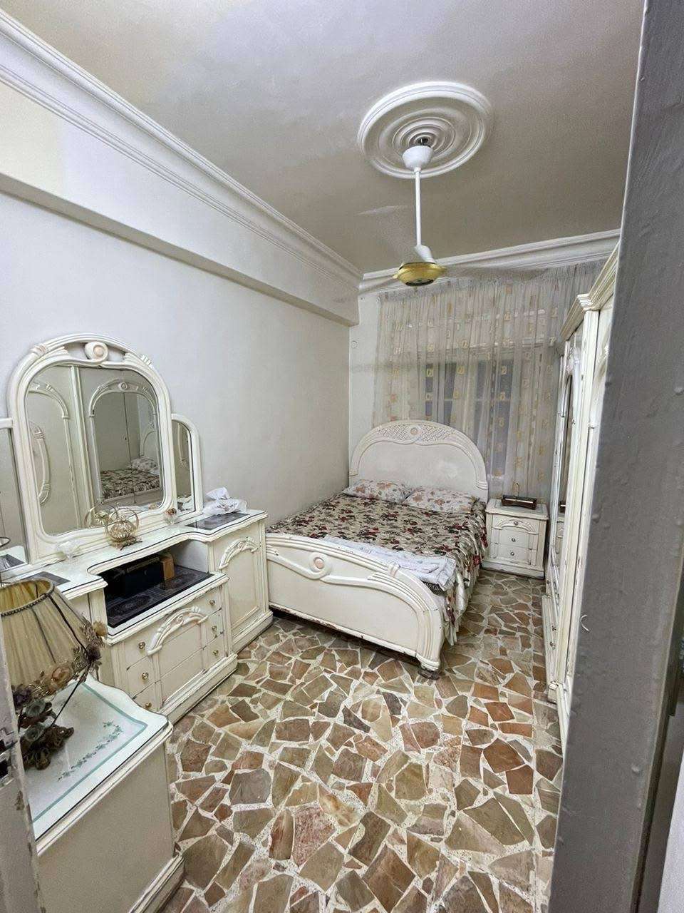 شقه سكنيه ارضيه بمساحه 160 م - حلب - صورة 3