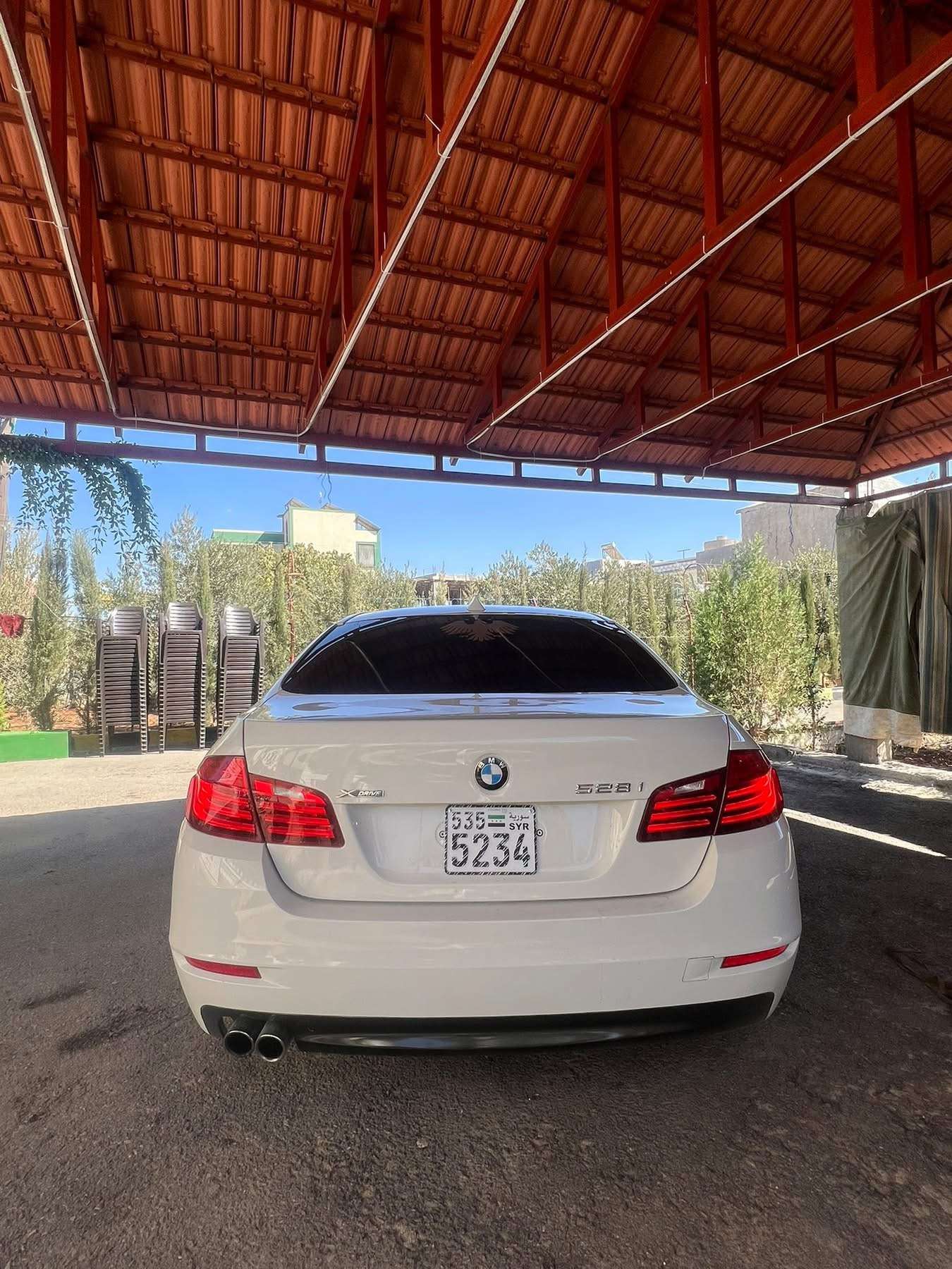 BMW 528 - دمشق