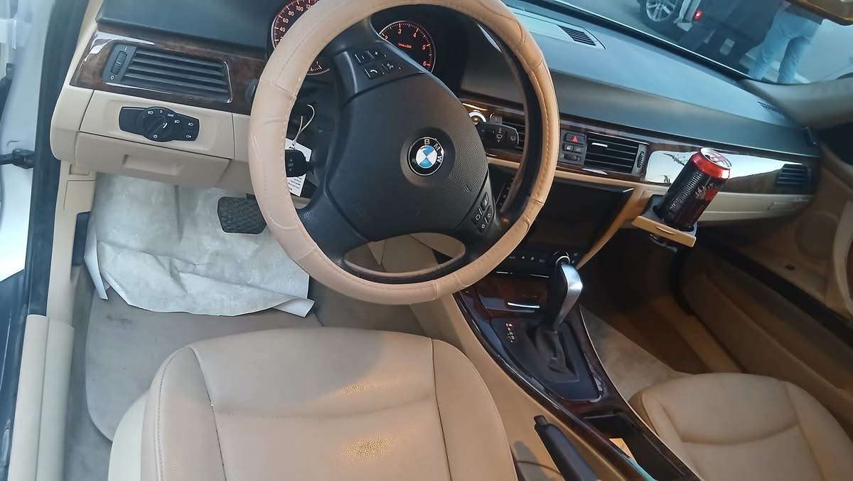 BMW 320i - دمشق - صورة 3