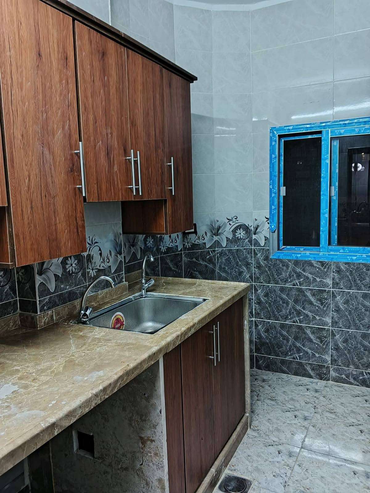 شقه سكنيه مساحه 150م - اللاذقية - صورة 2