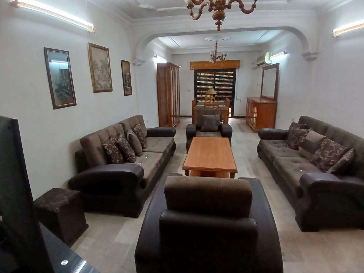 شقه سكنيه 140م مع السطح - اللاذقية