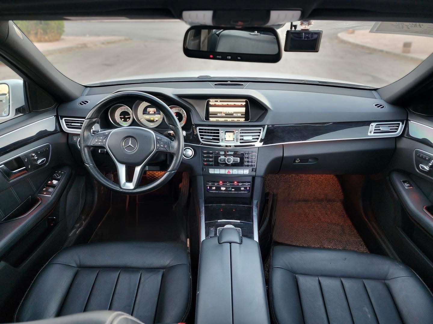 Mercedes Benz E300 - دمشق - صورة 5