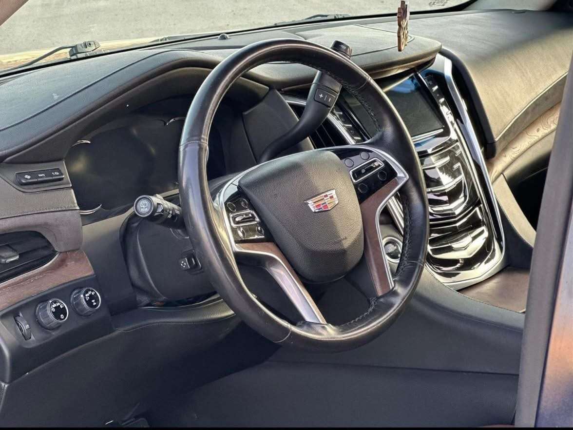 Cadillac Escalade XL - دمشق - صورة 5
