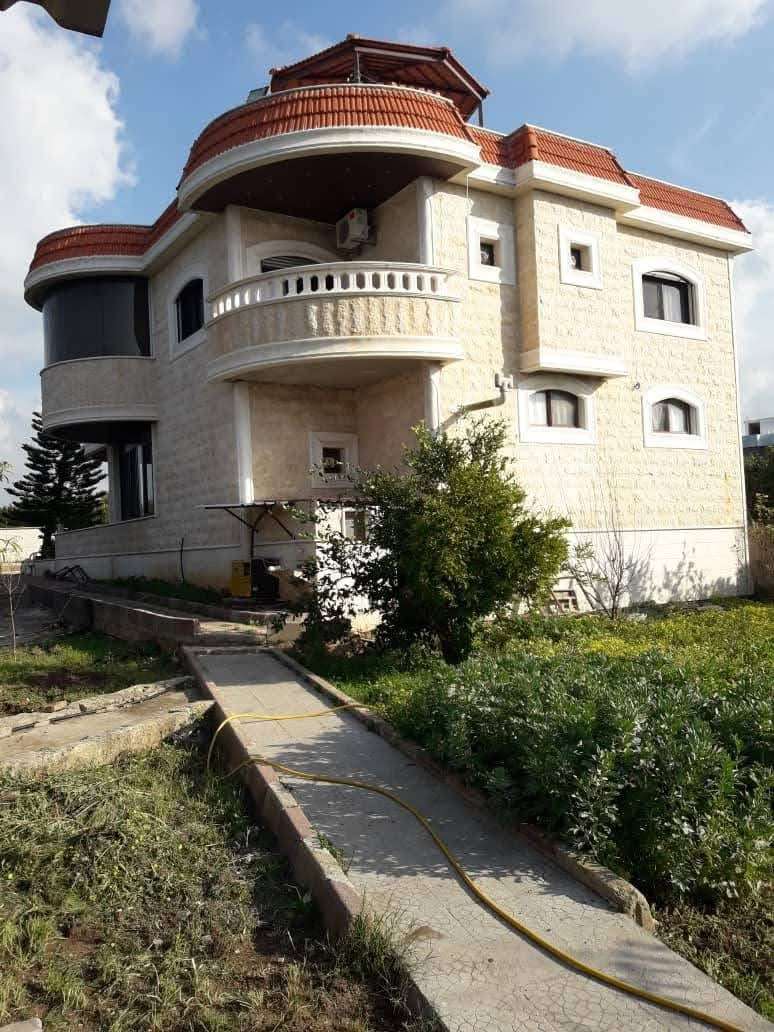 فيلا دوبلكس ضمن مزرعه بمساحه 5500 - اللاذقية