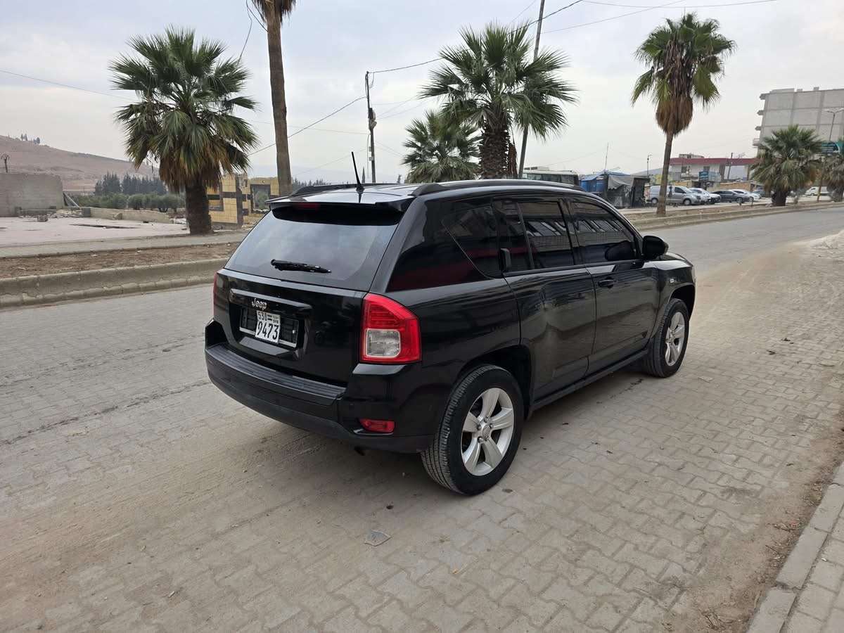 جيب غراند شيروكي 2012 - عفرين - صورة 2