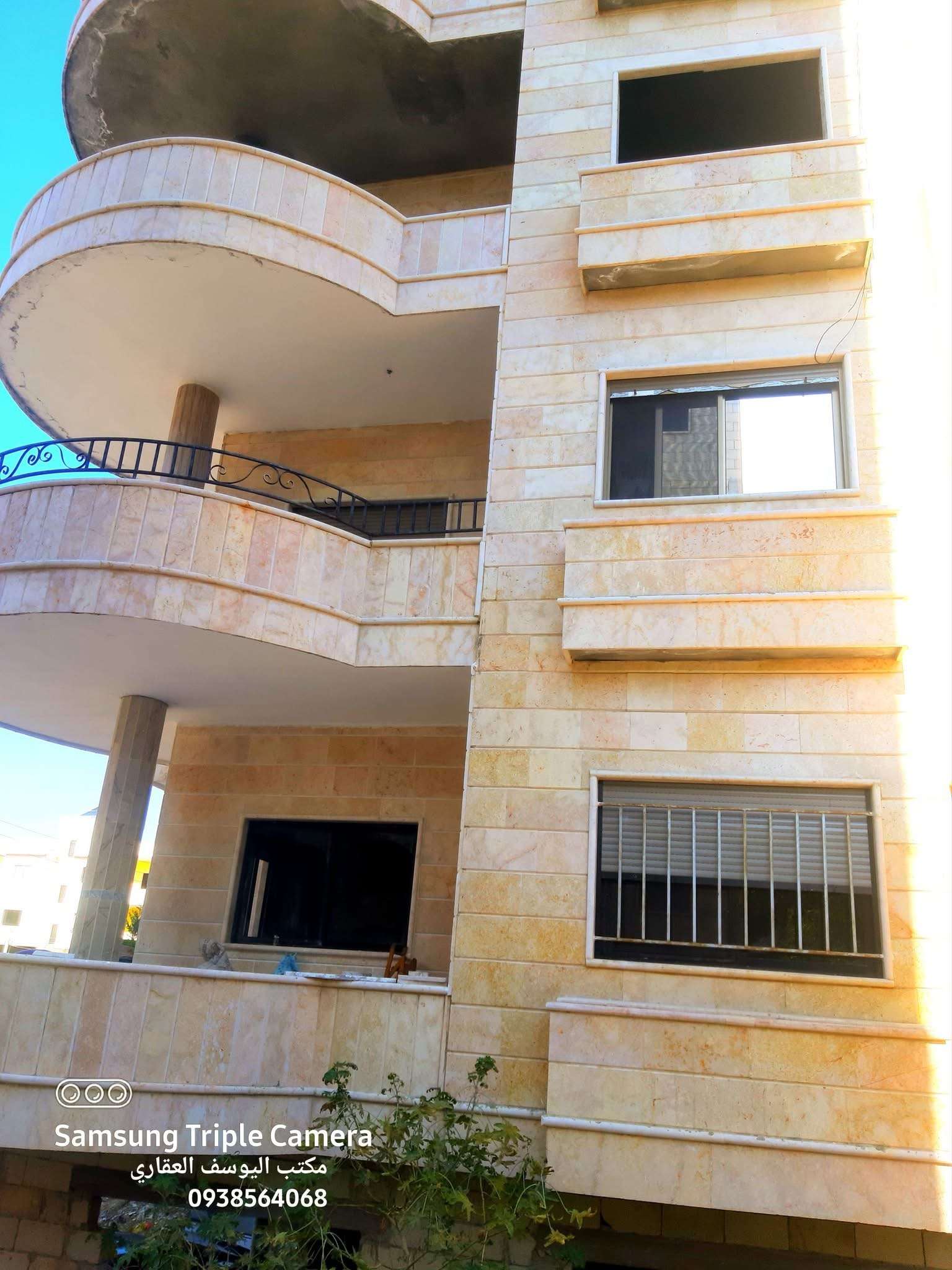 شقة سكنية بمساحة260 م - طرطوس