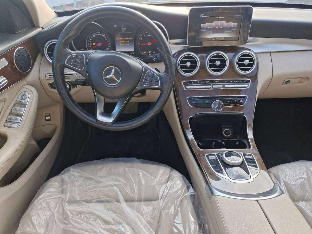 Mercedes C300 - دمشق - صورة 5