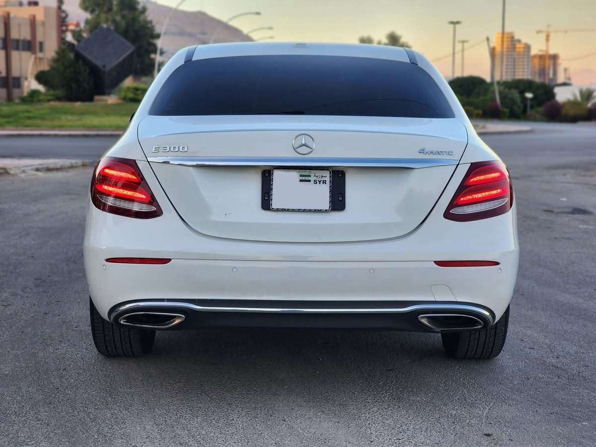 Mercedes E300 - دمشق - صورة 3