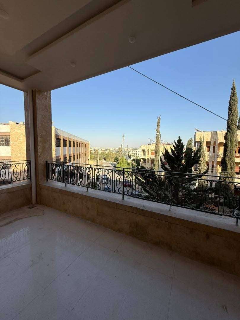 شقة سكنية مساحة 200 م - حلب