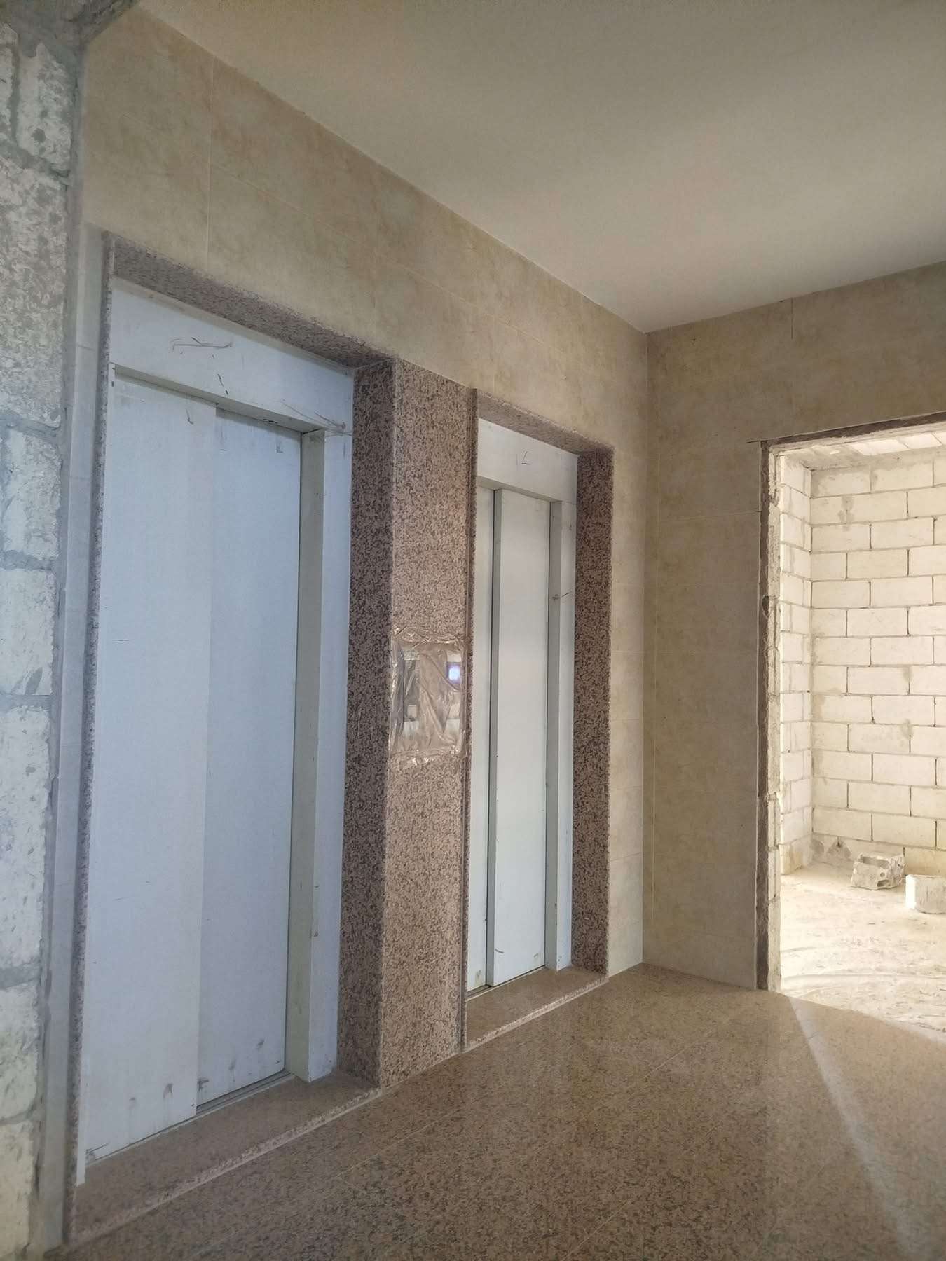 شقة سكني مساحة 260 م - اللاذقية - صورة 2