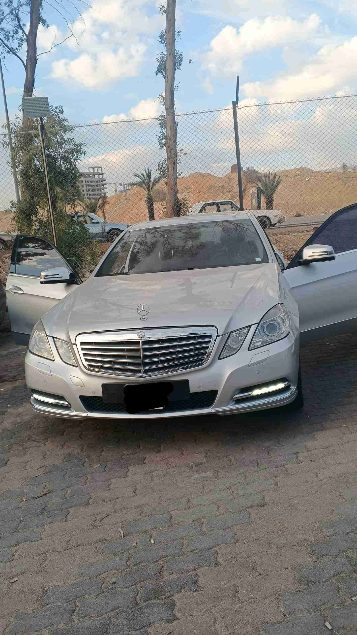 مرسيدس E300 2011 – E-Class – أوتوماتيك – 6 سلندر - دمشق