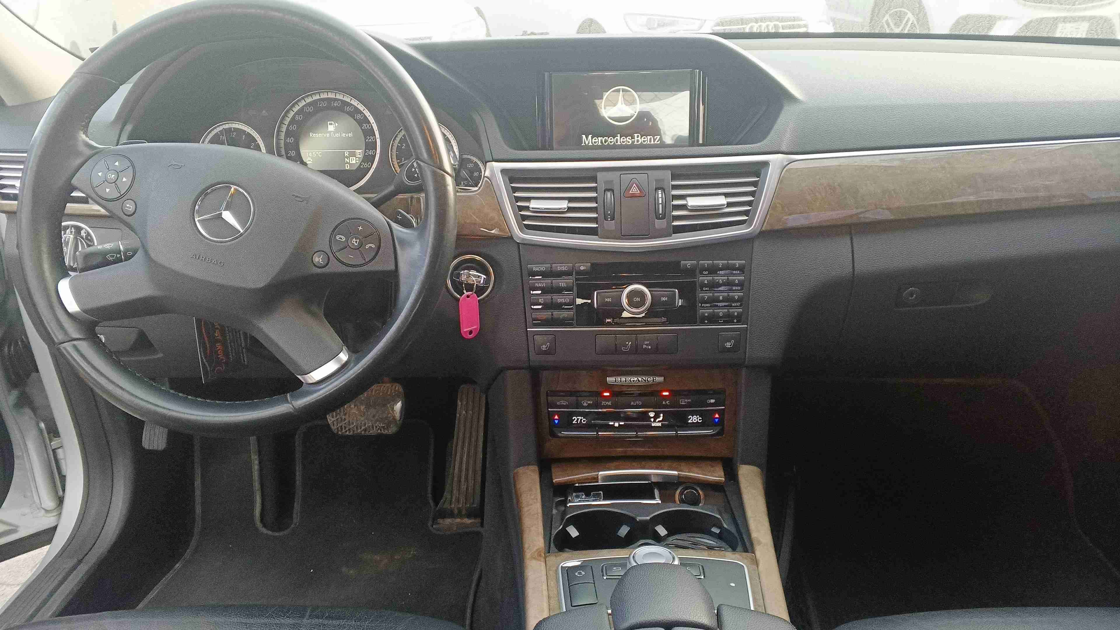 مرسيدس E300 2011 – E-Class – أوتوماتيك – 6 سلندر - دمشق - صورة 2