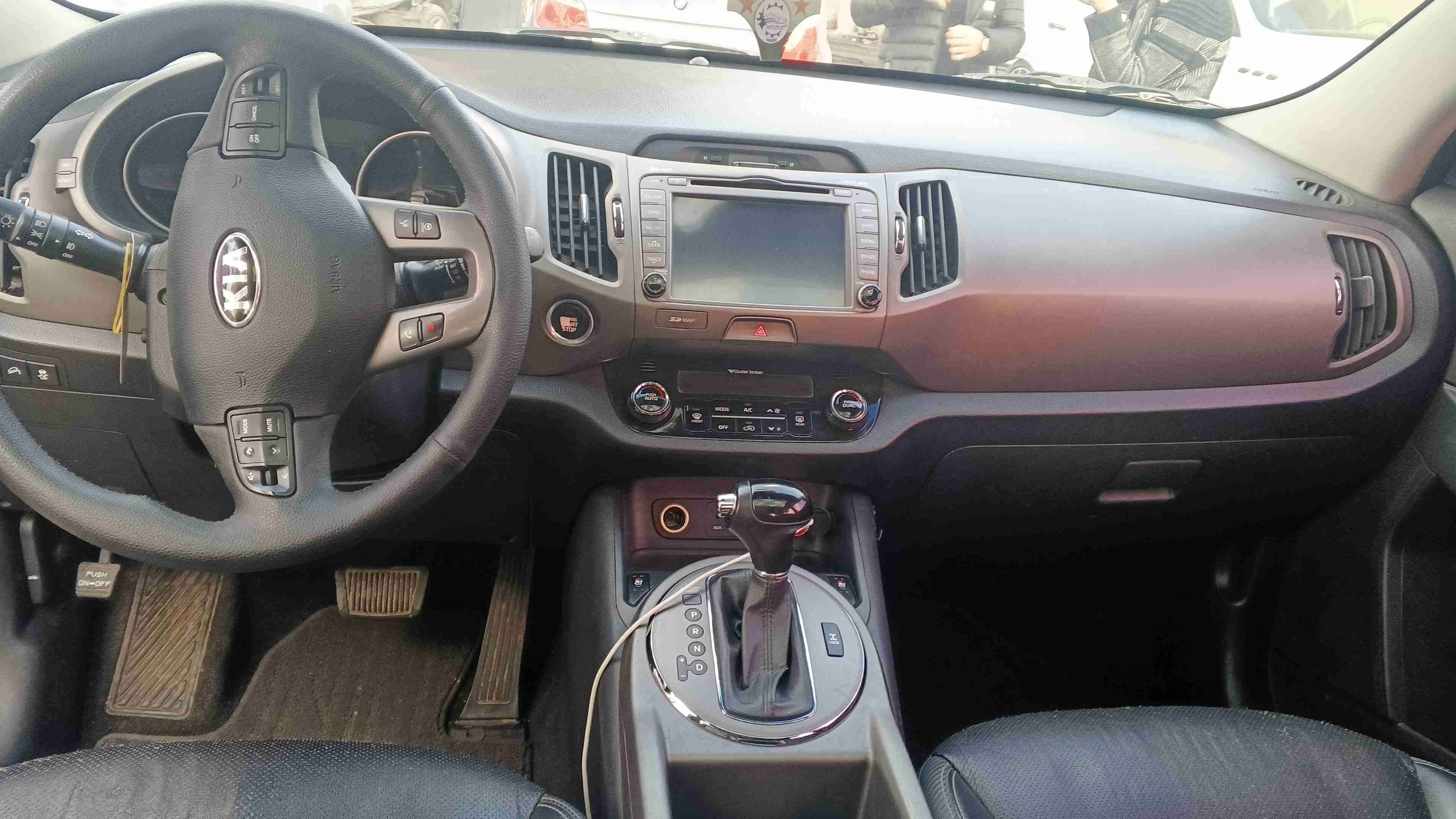 سبورتاج 2014 ديزل AWD بانوراما كراسي جلد تدفئة وتبريد - دمشق - صورة 4