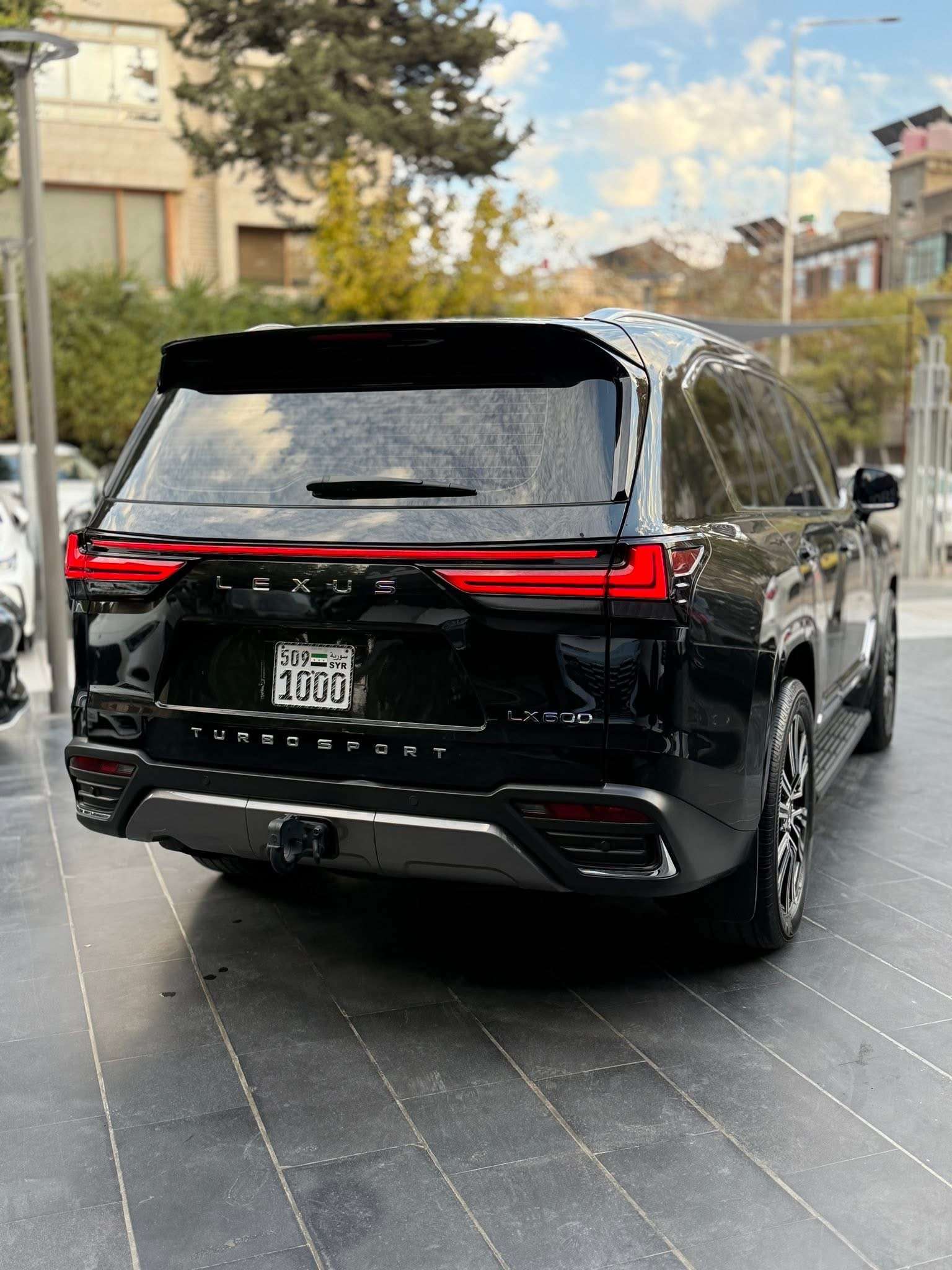 Lexus LX600 - دمشق - صورة 6