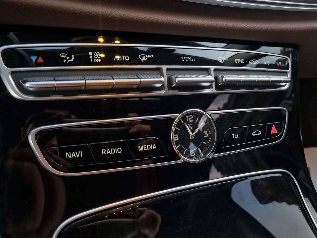 Mercedes-Benz E200 - دمشق - صورة 6