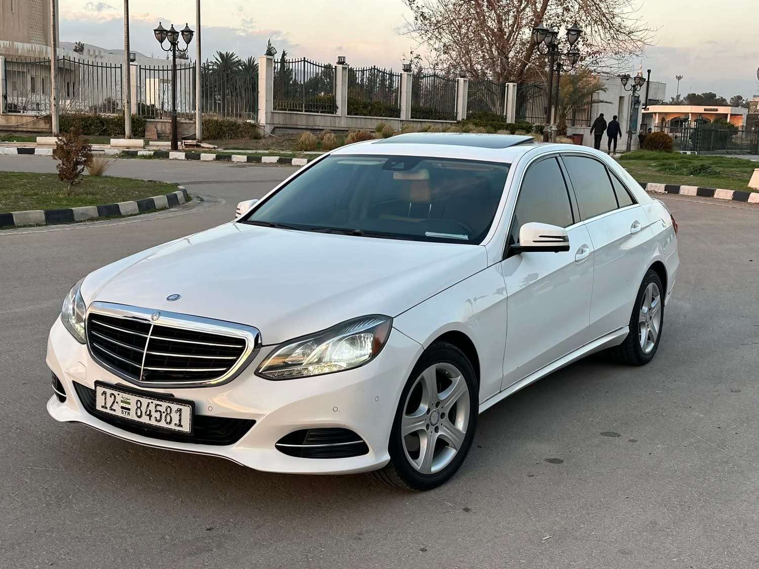 Mercedes E350 - دمشق - صورة 3