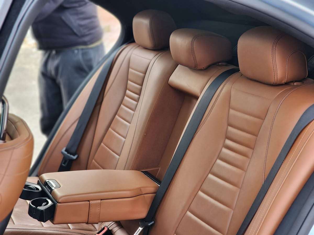 Mercedes E300 - دمشق - صورة 3
