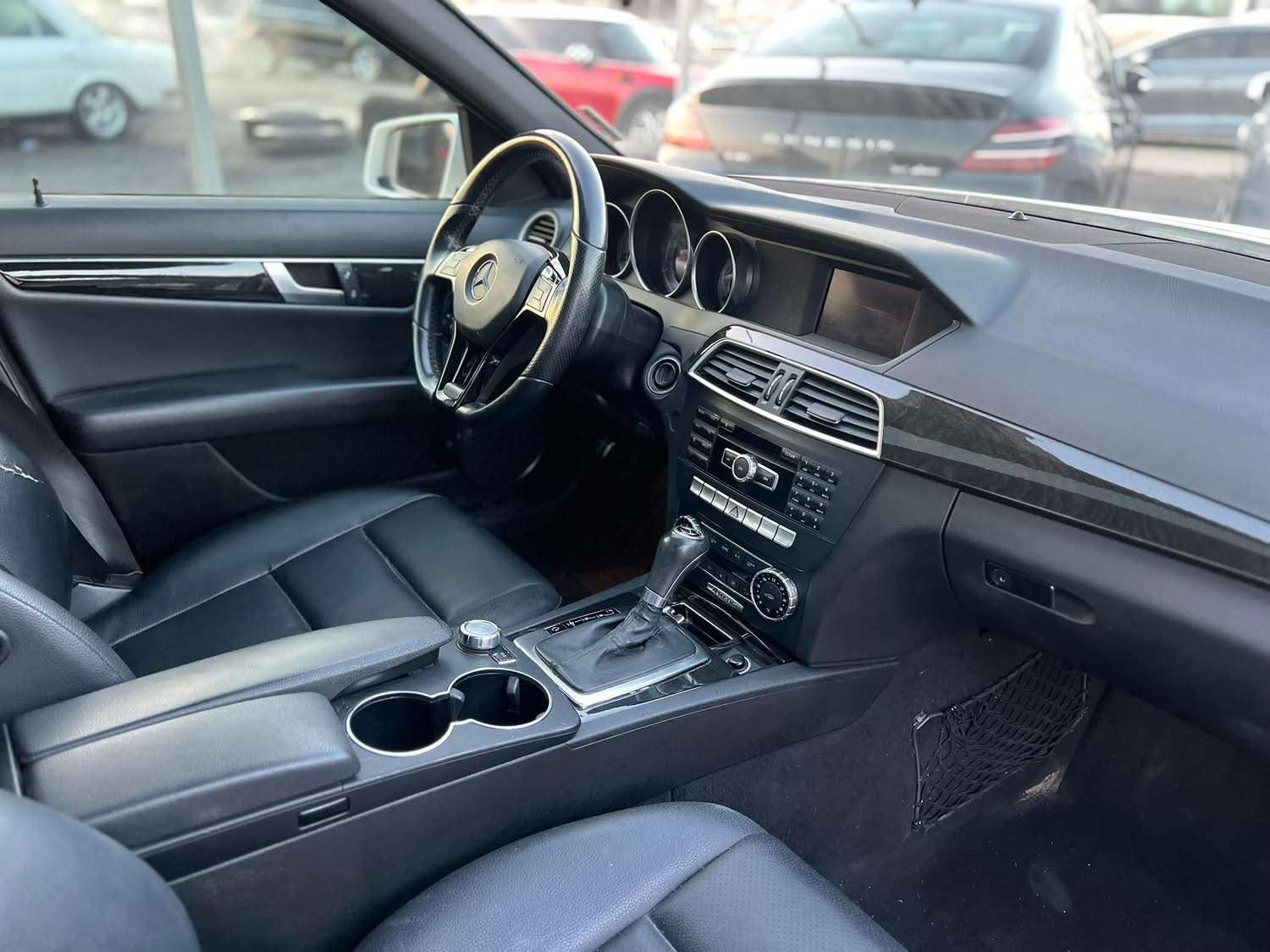 Mercedes C300 - دمشق - صورة 2