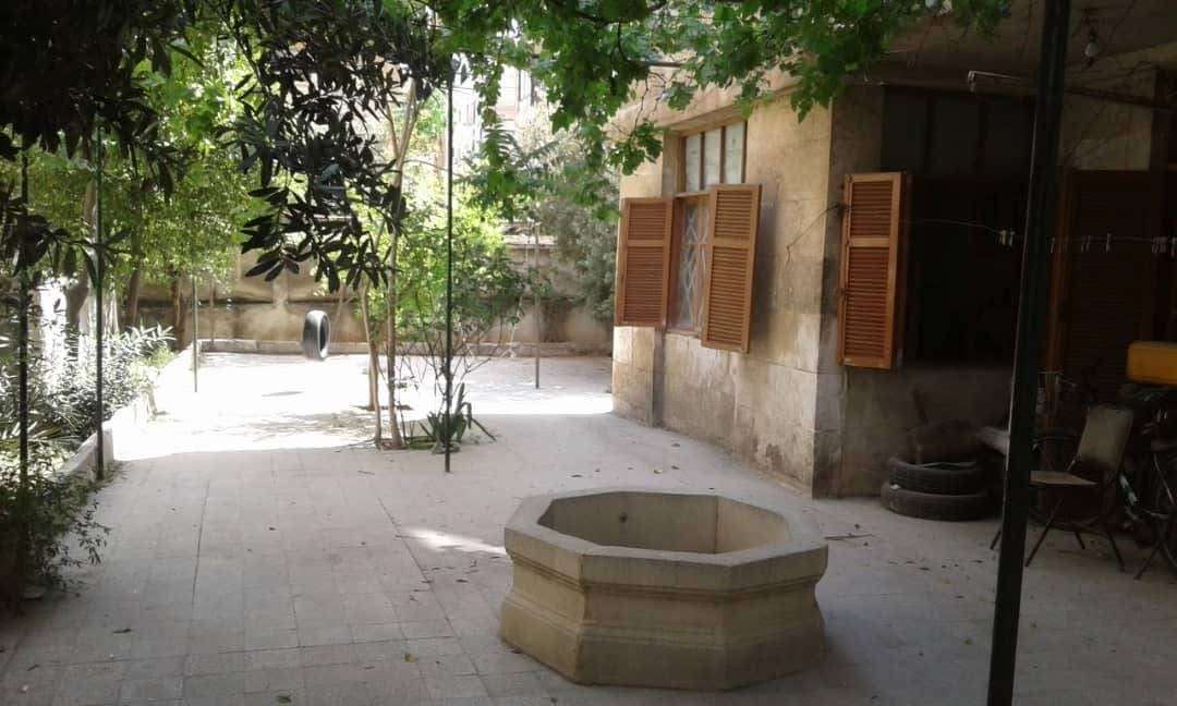 شقة ارضية بمساحة 600 م - حلب - صورة 2