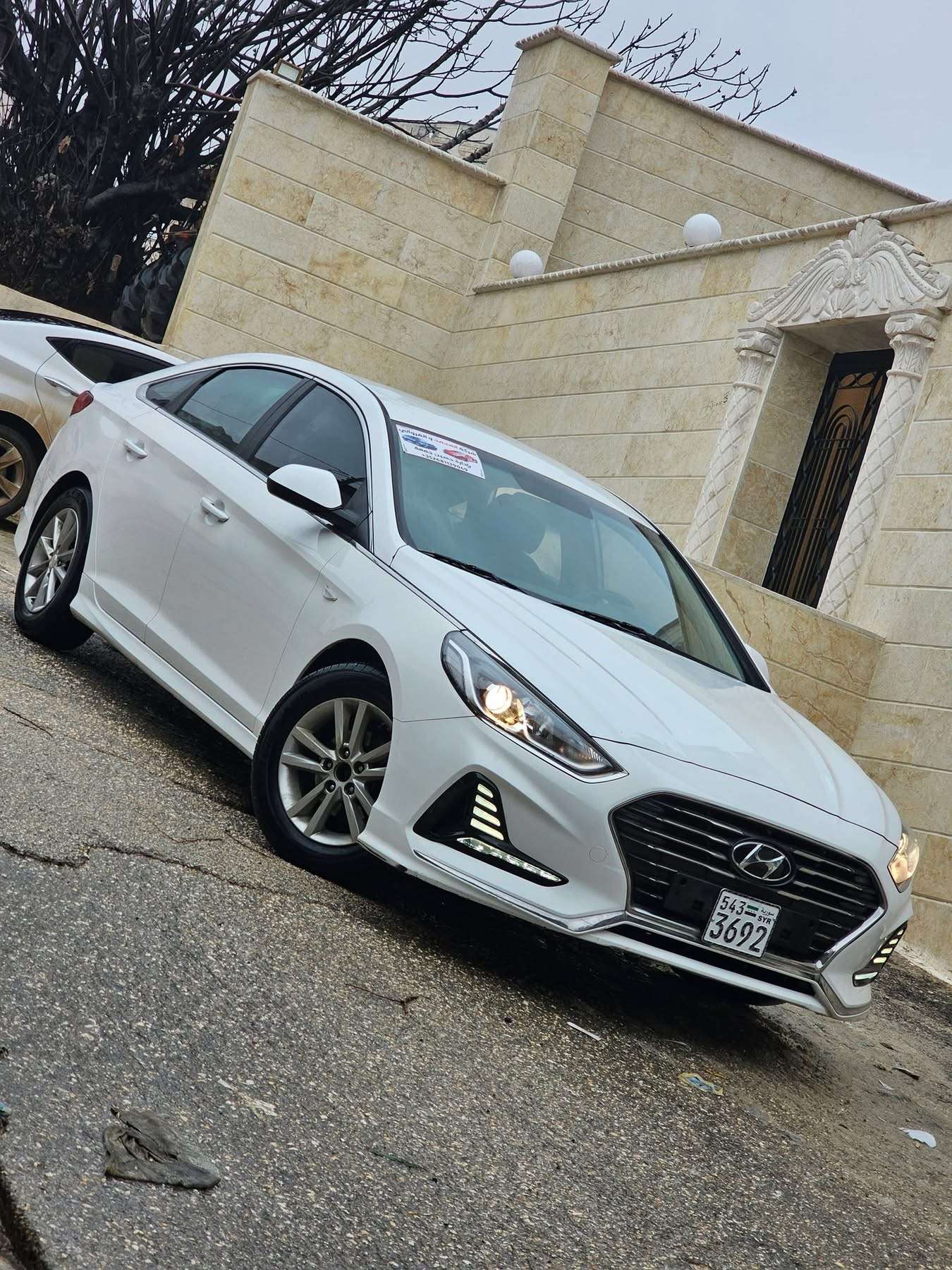 Hyundai Sonata - بنش - صورة 2