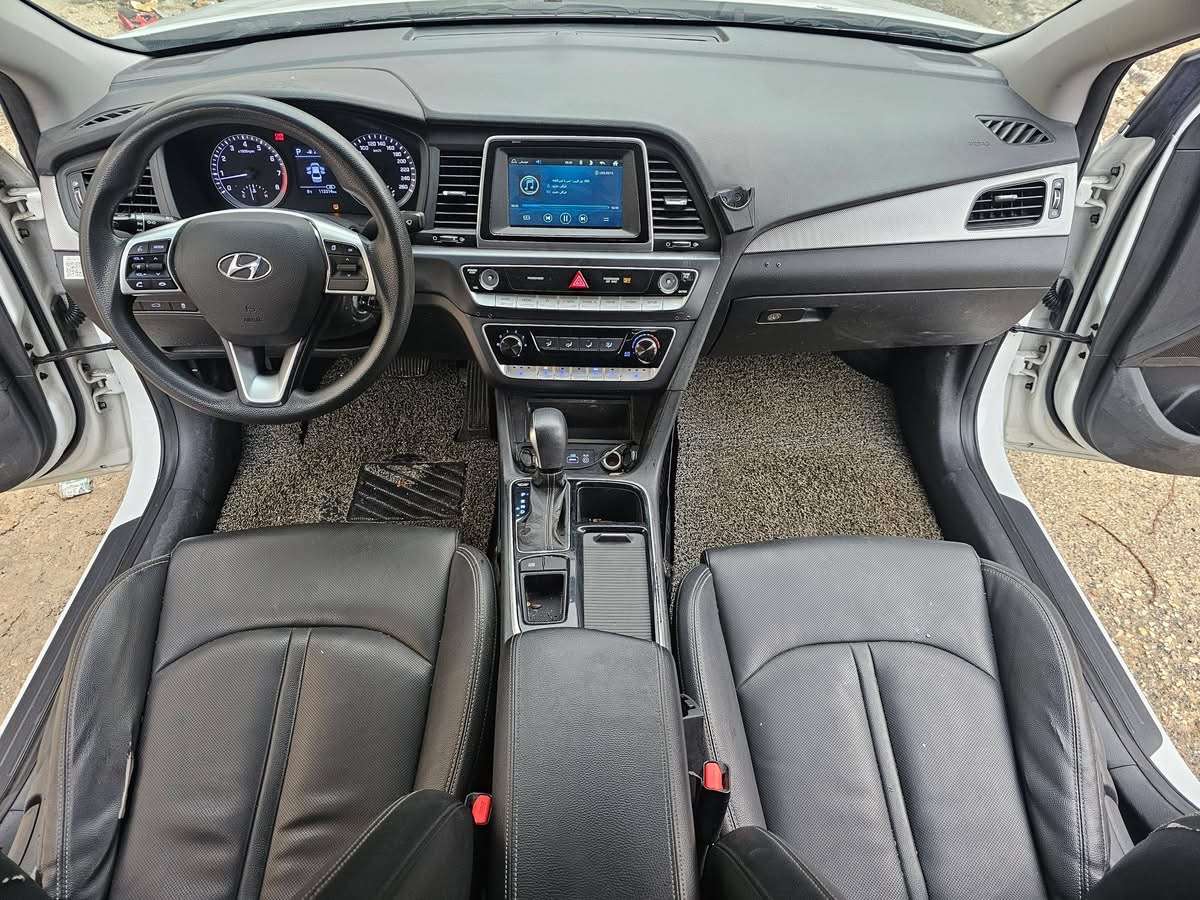 Hyundai Sonata - بنش - صورة 3