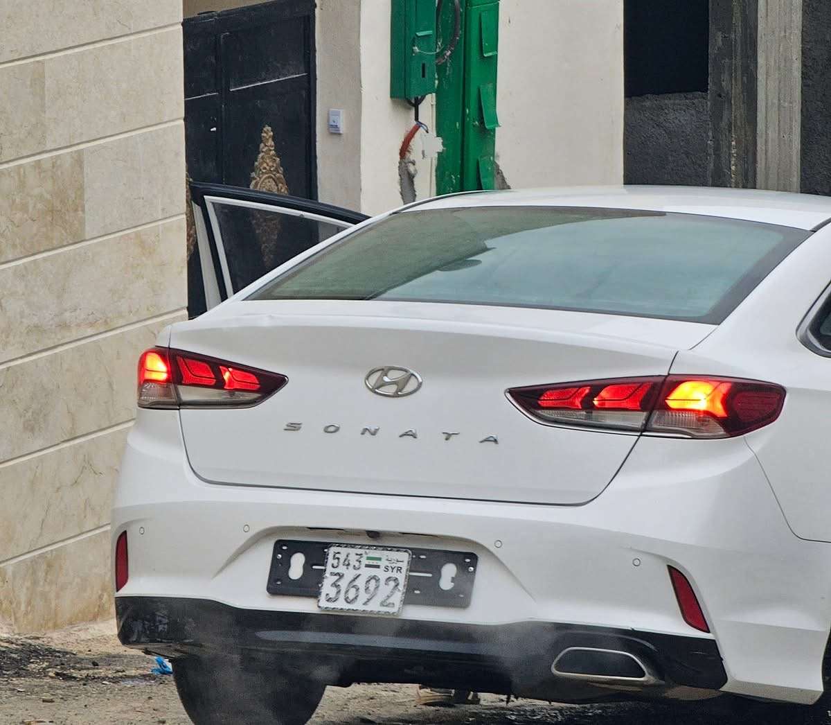 Hyundai Sonata - بنش - صورة 5