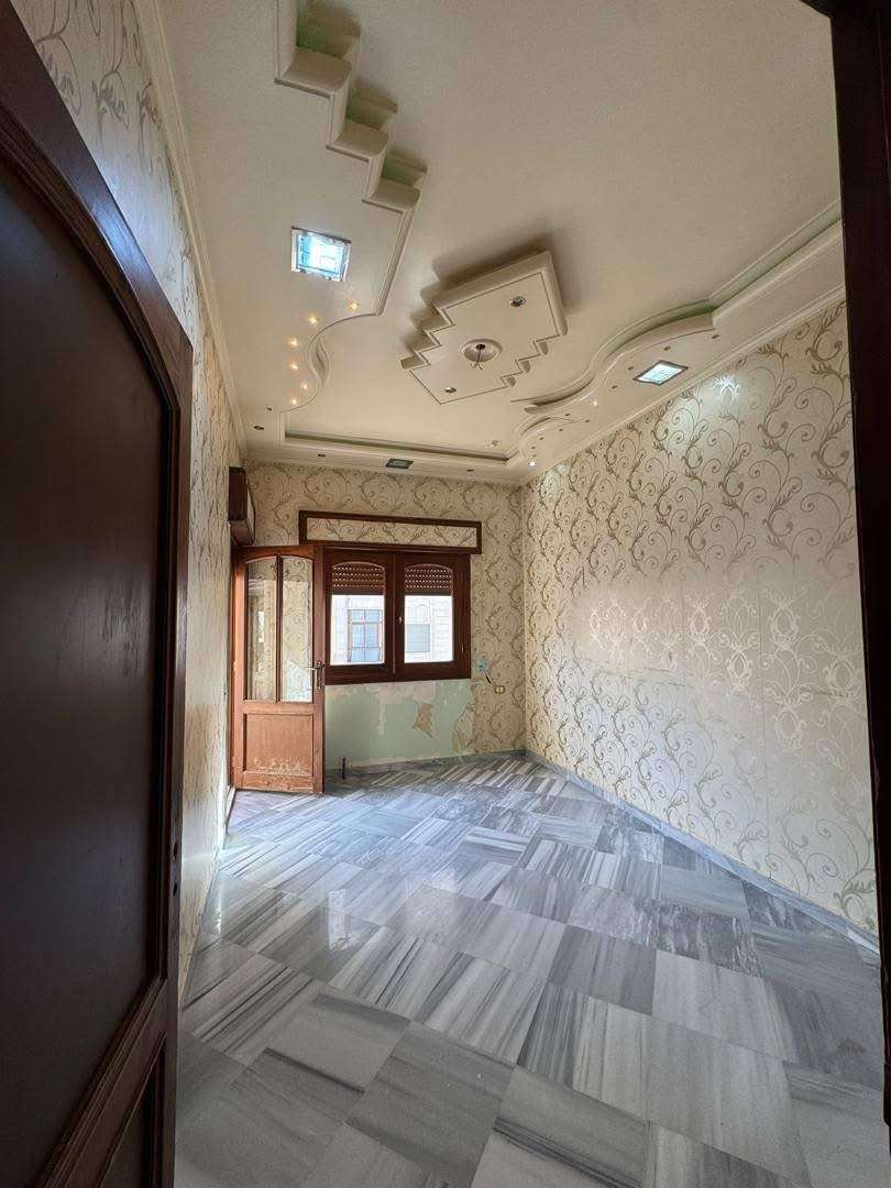 شقة بمساحة مناسبة - حلب