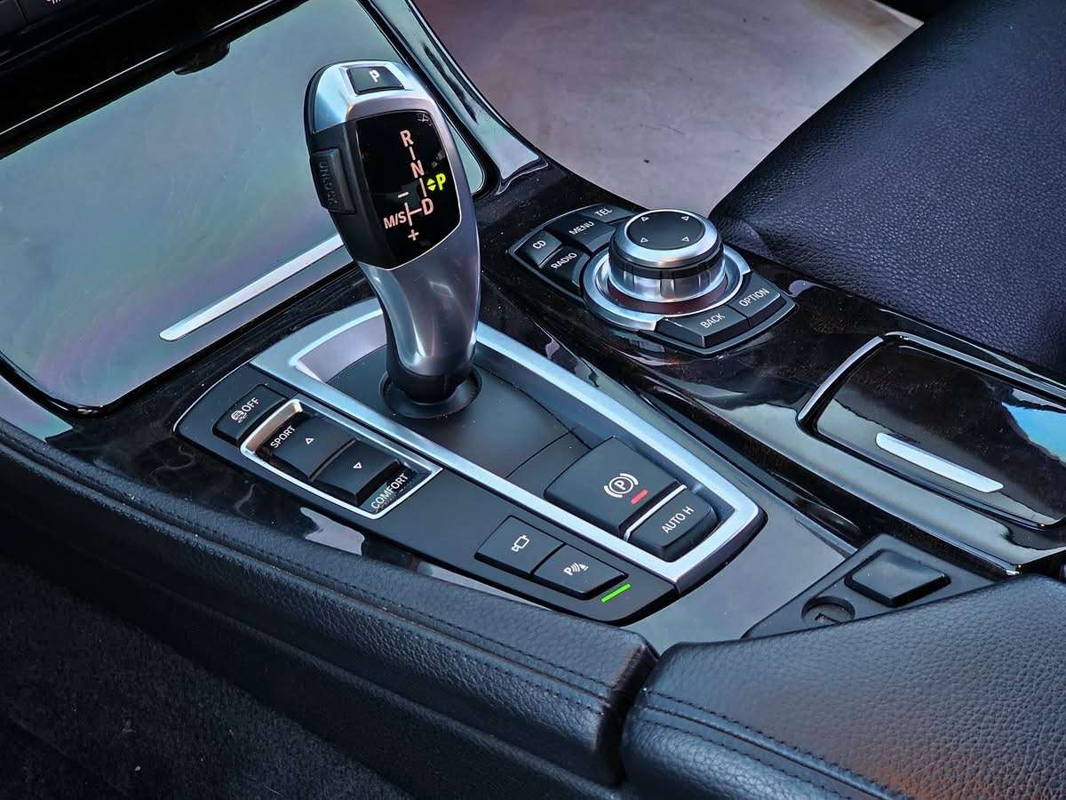 BMW 528 F10 - دمشق - صورة 5