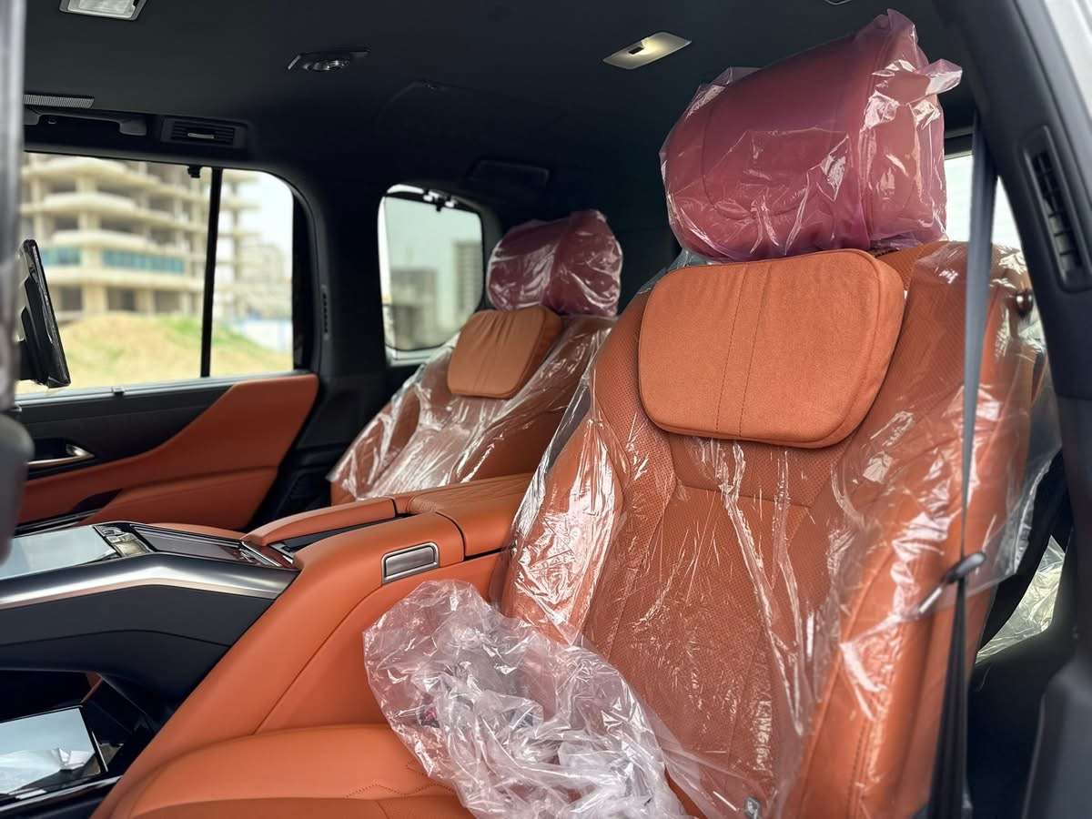 Lexus LX700h - دمشق - صورة 5