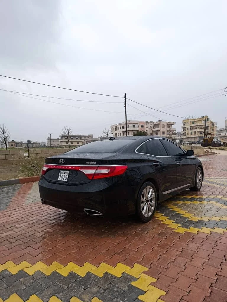 Hyundai Azera - بنش - صورة 2
