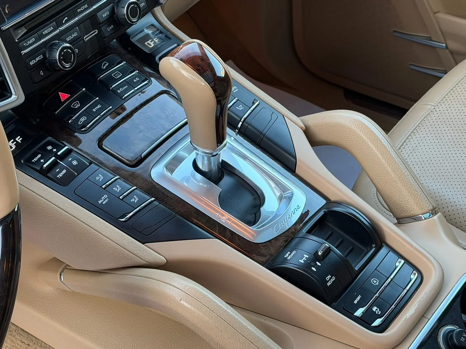 Porsche Cayenne - دمشق - صورة 5