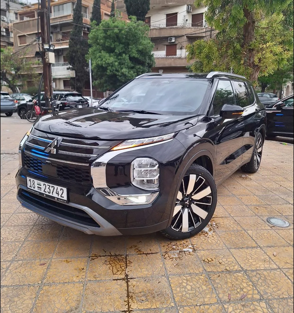 Mitsubishi Outlander - دمشق