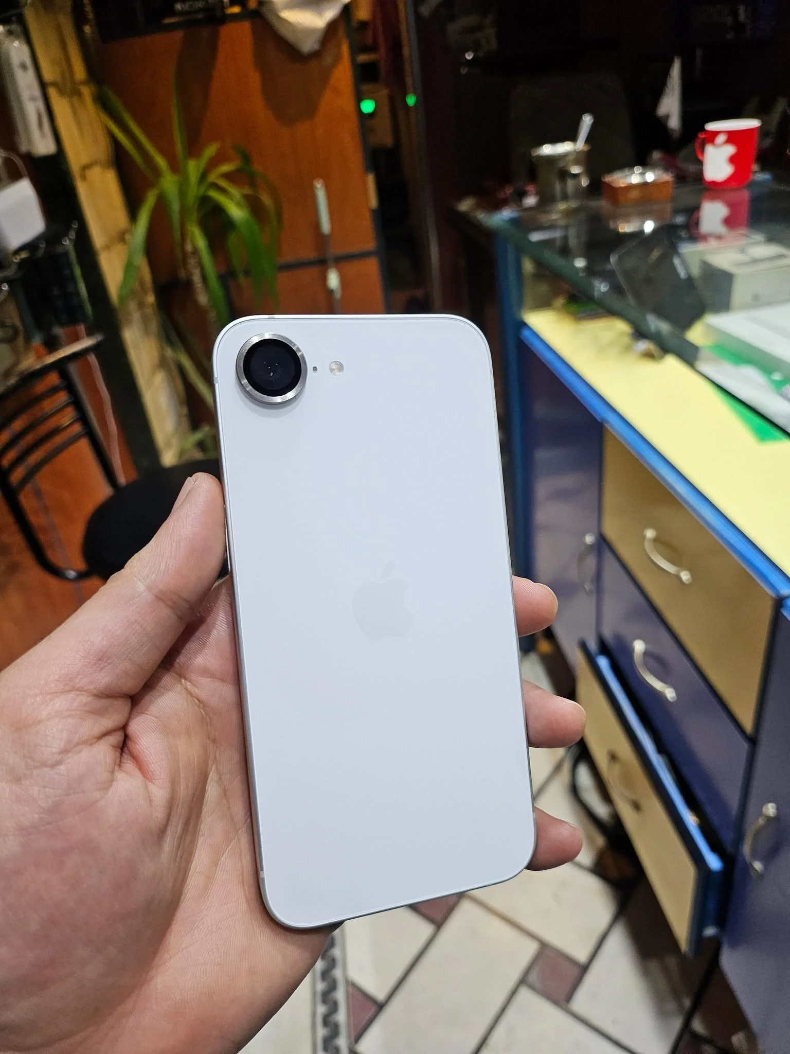 iPhone 16 e - حماة