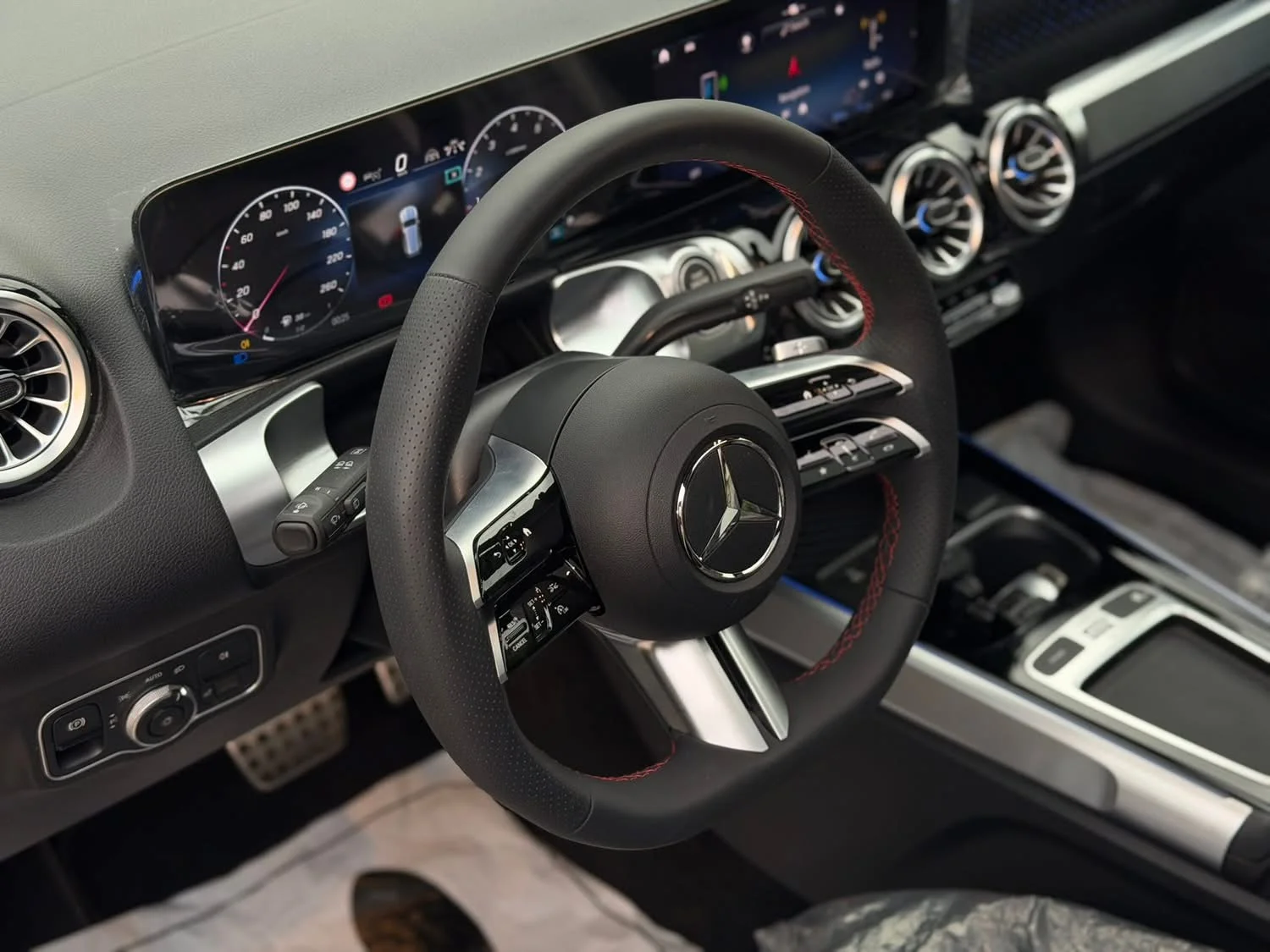 Mercedes GLB 250 Model - حلب - صورة 5