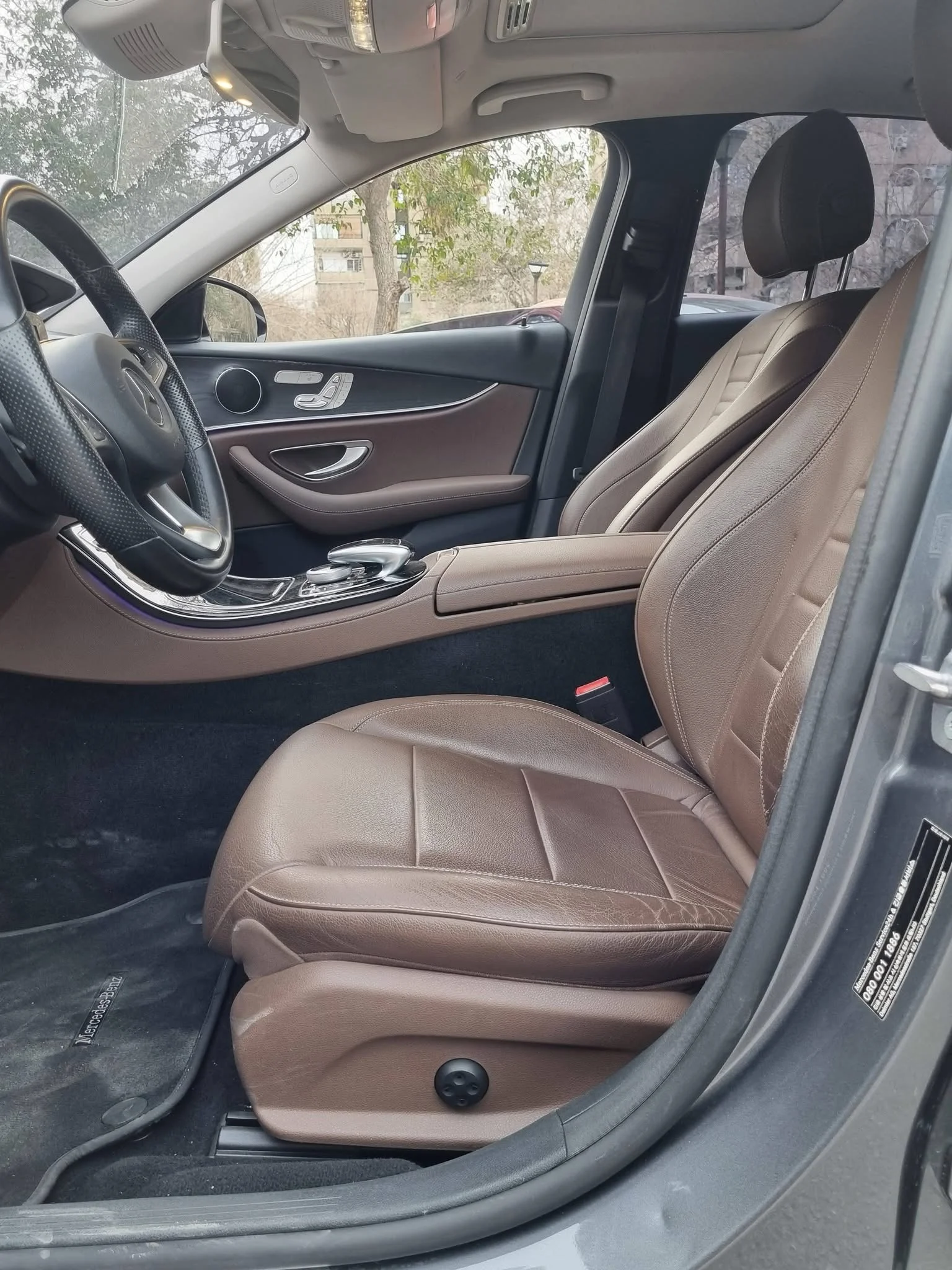 Mercedes-Benz E200 - دمشق - صورة 4