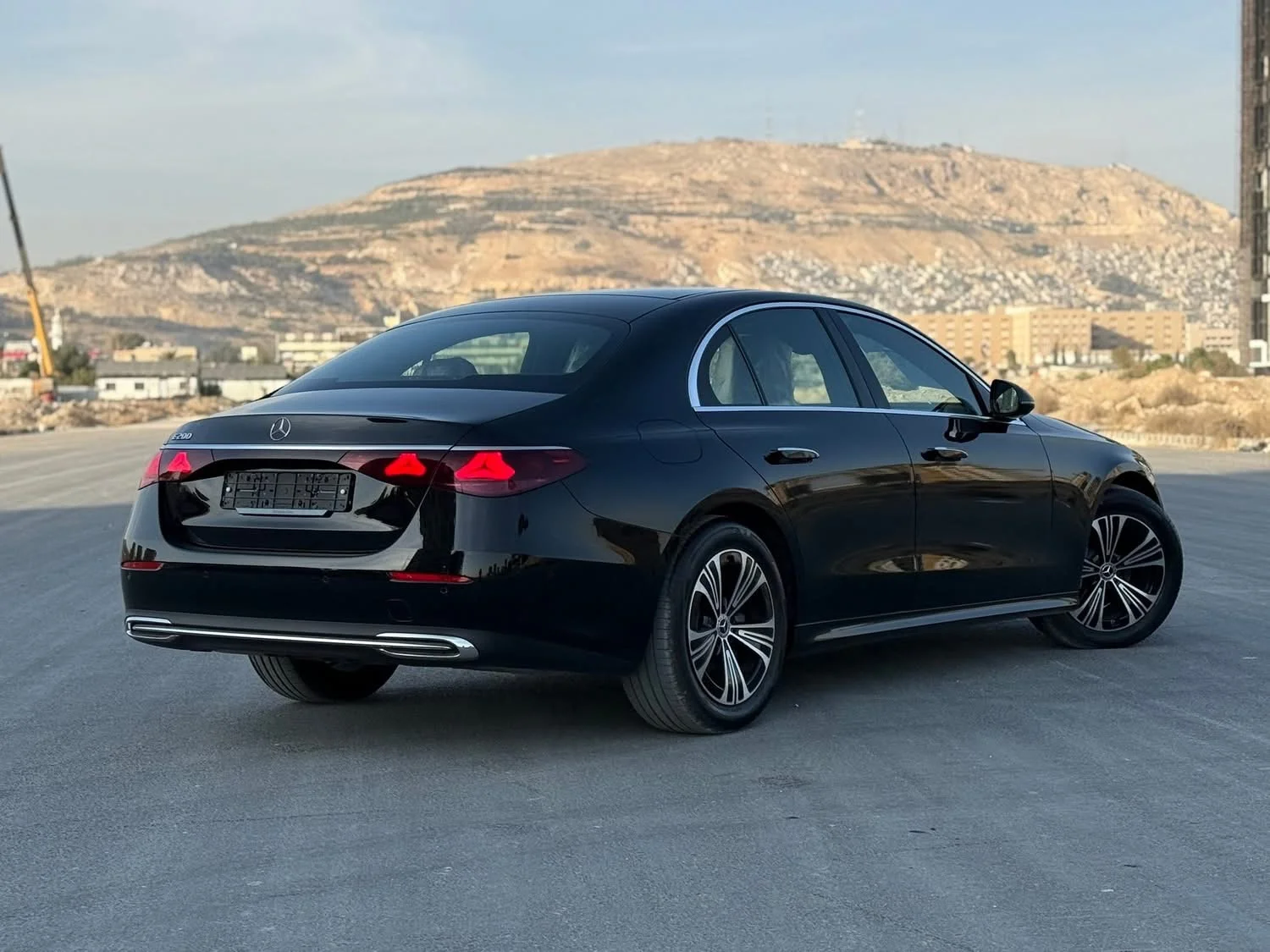 Mercedes E200 - دمشق