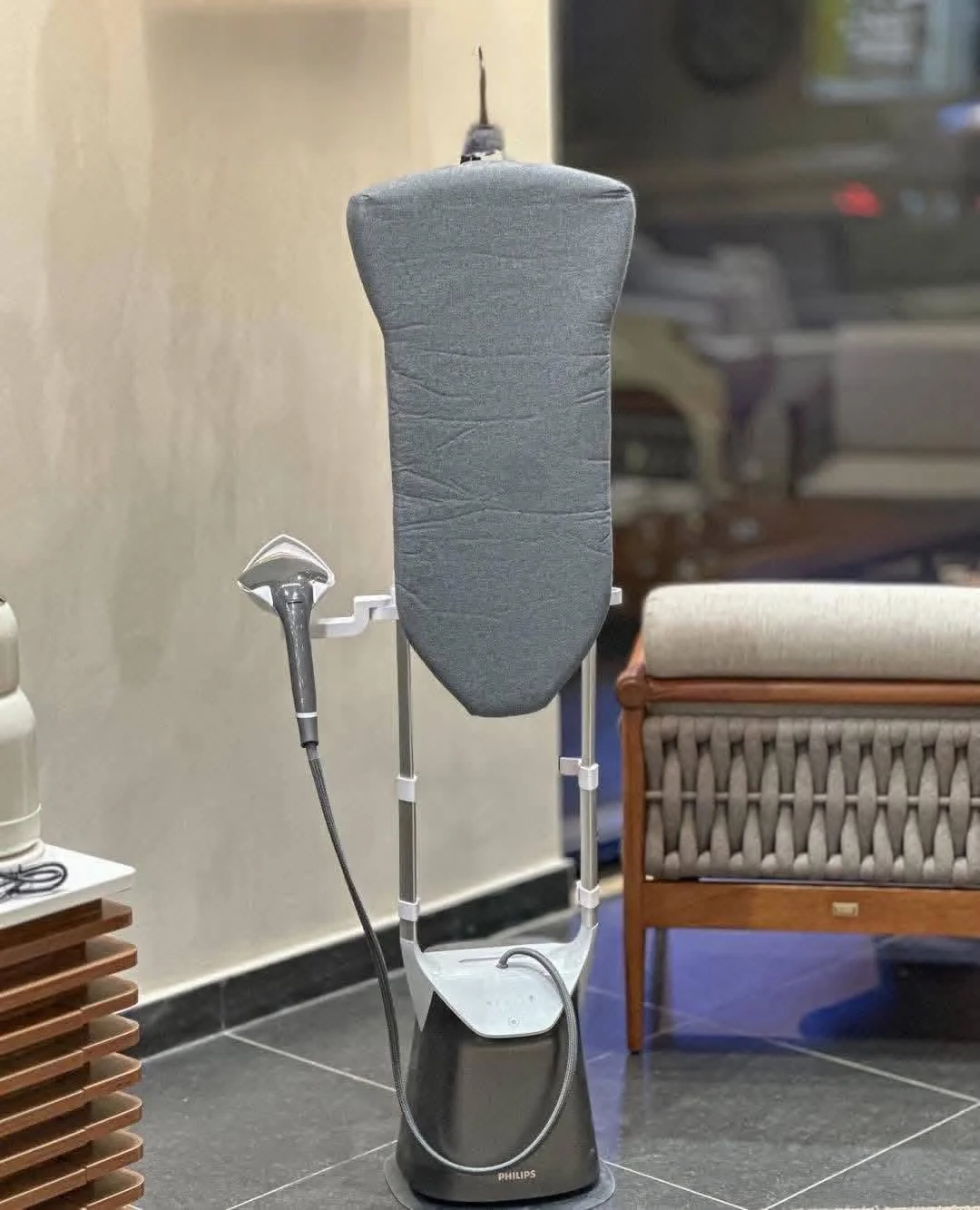 مكواة عامودية من Philips - دمشق