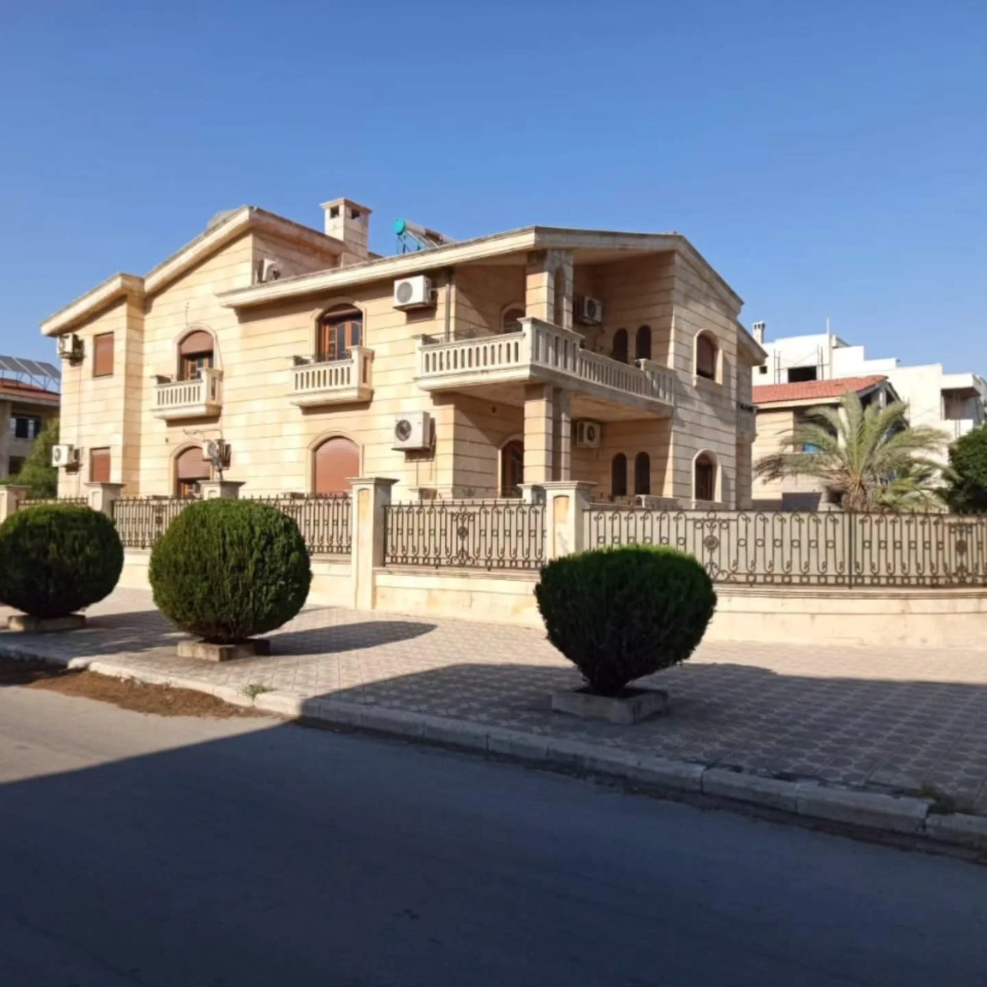 فيلا بمساحة 840 م - حلب