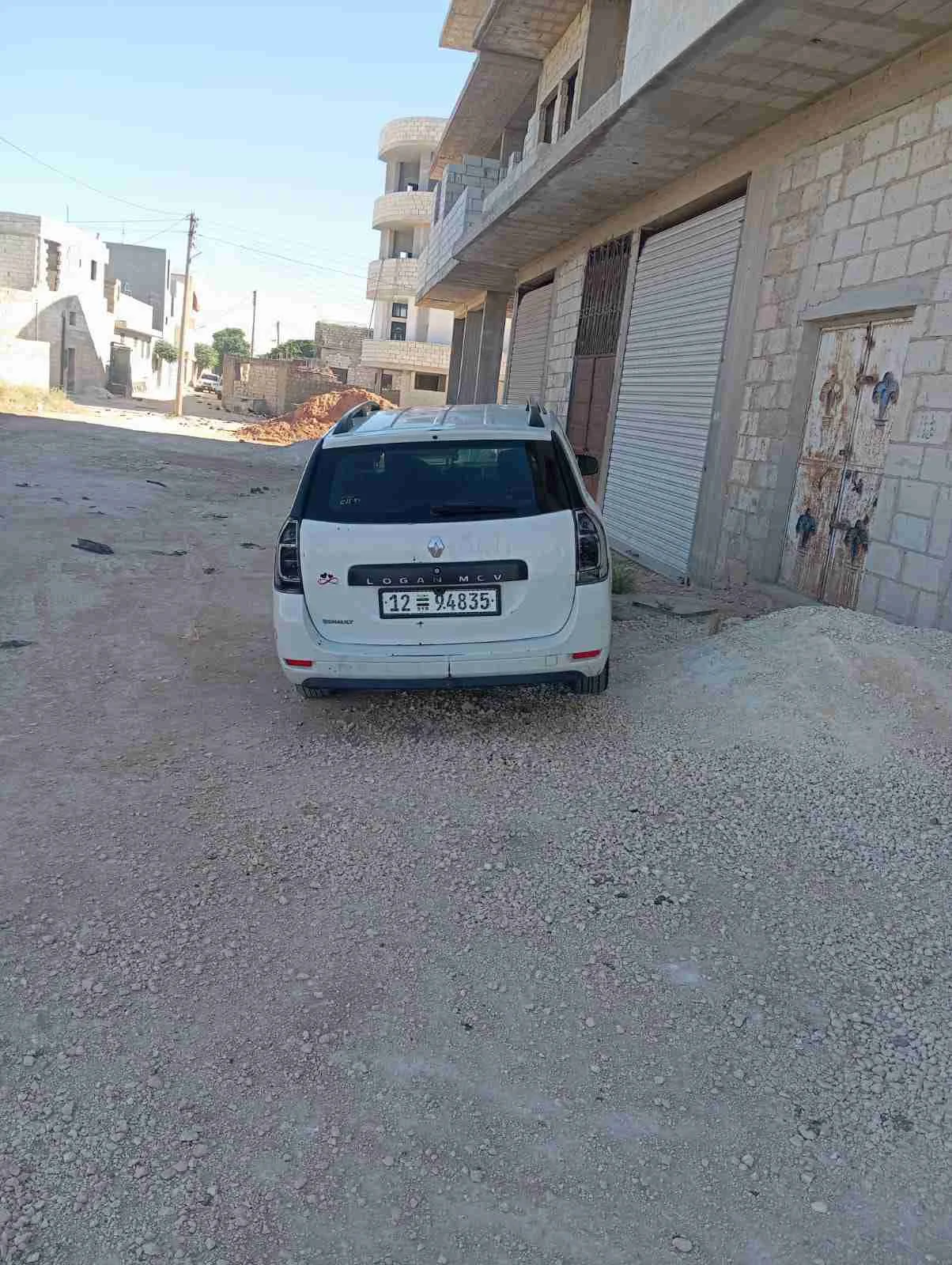 سياره رينو 2014 تسجيل 2005 - سرمين - صورة 4