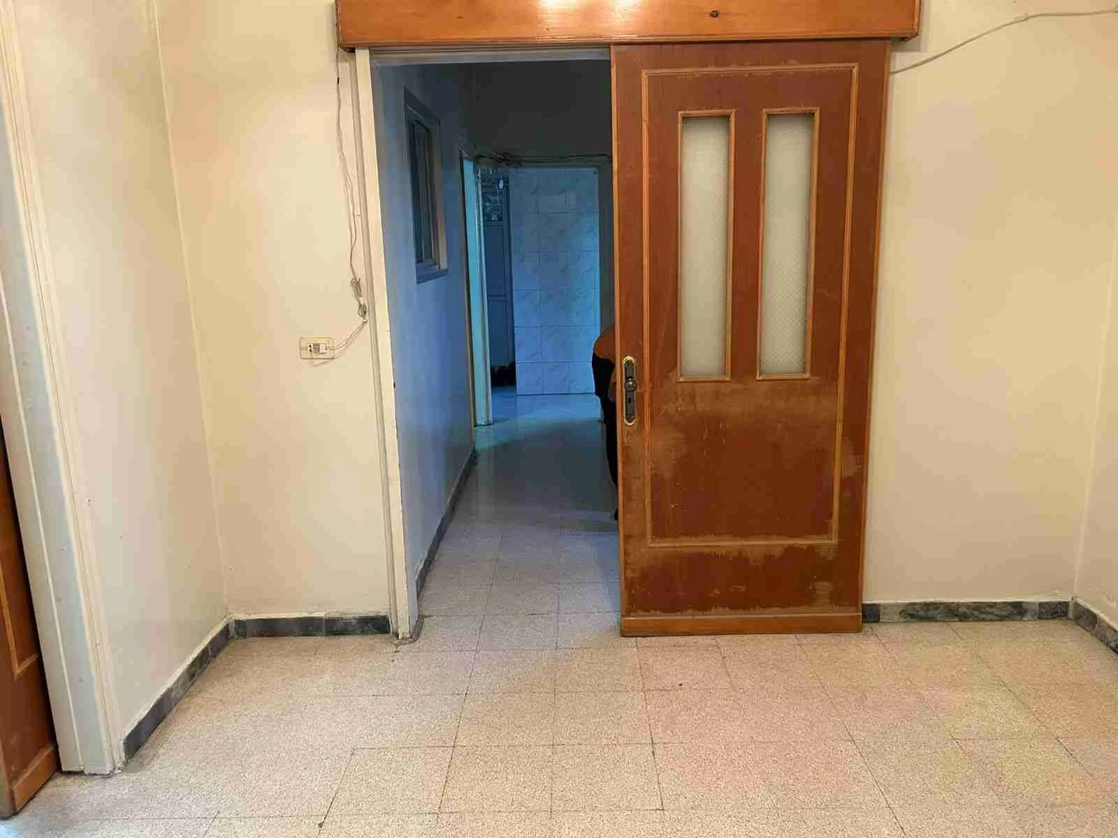 للبيع شقة طابق اول مساحة 150 متر - Bab Bila - صورة 3