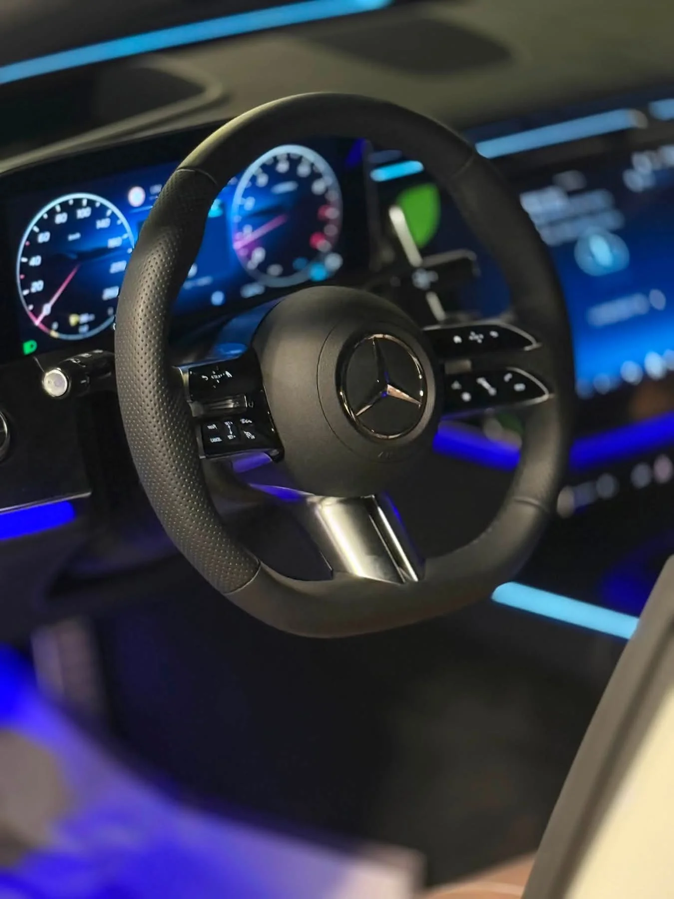 Mercedes Benz E200 - دمشق - صورة 4