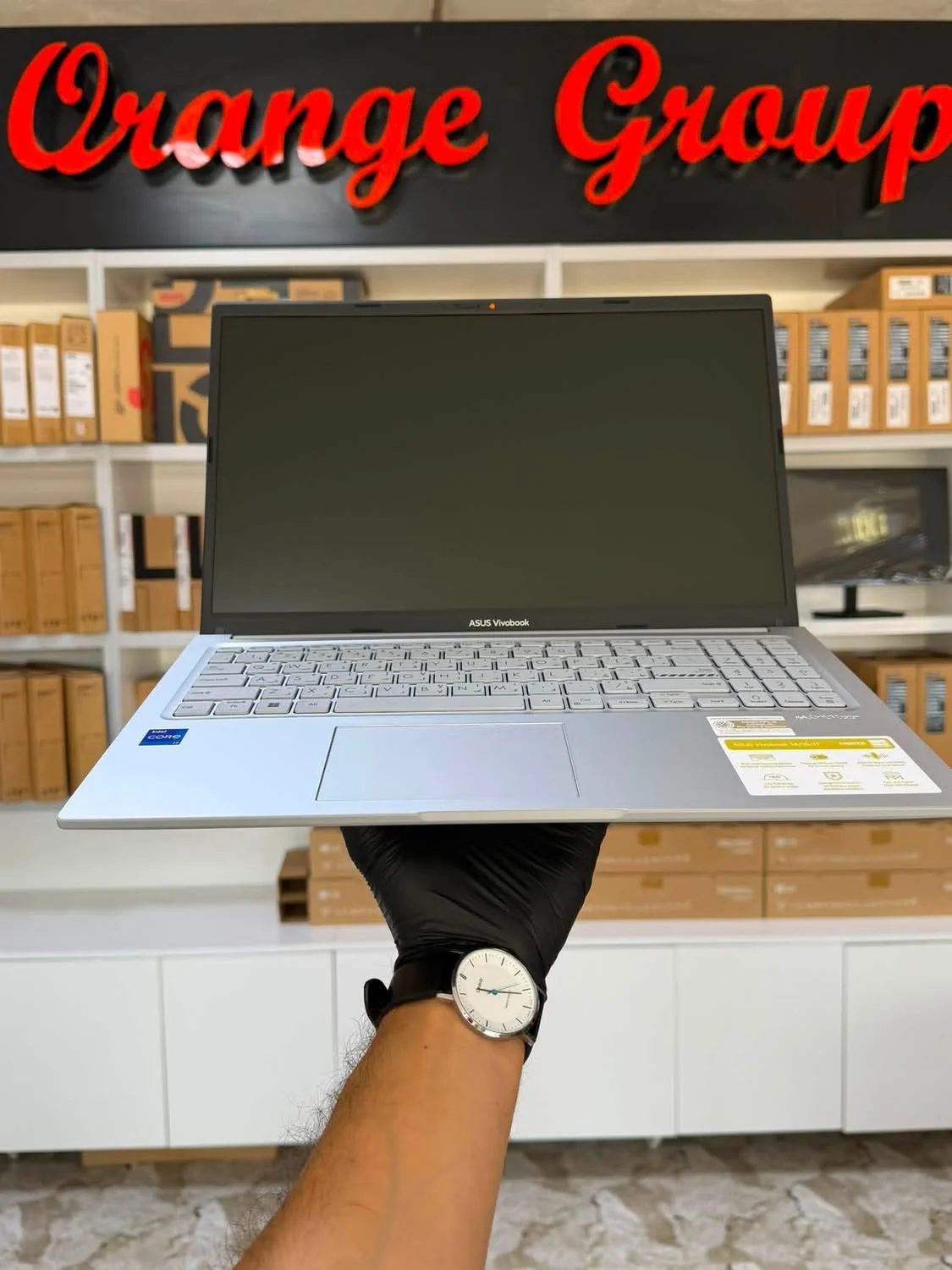 ASUS Vivobook - إدلب